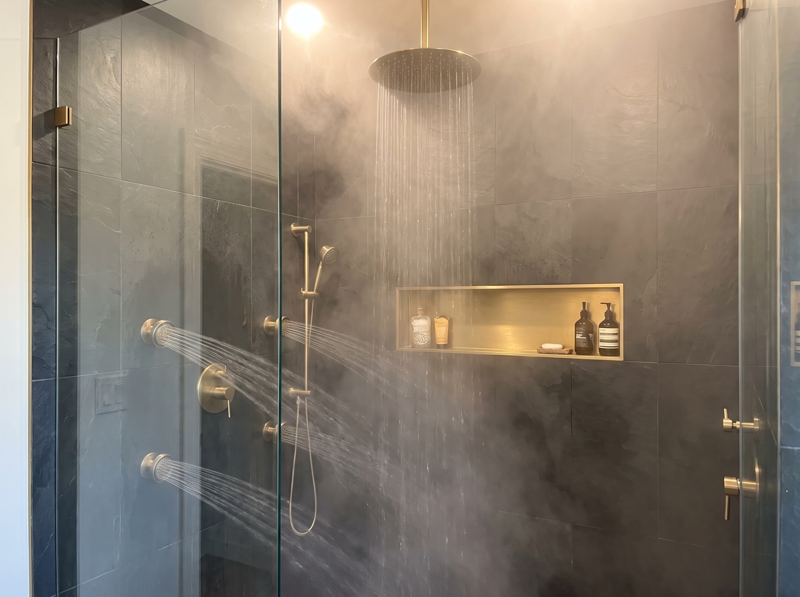 Master Bathroom Spa — photo 2